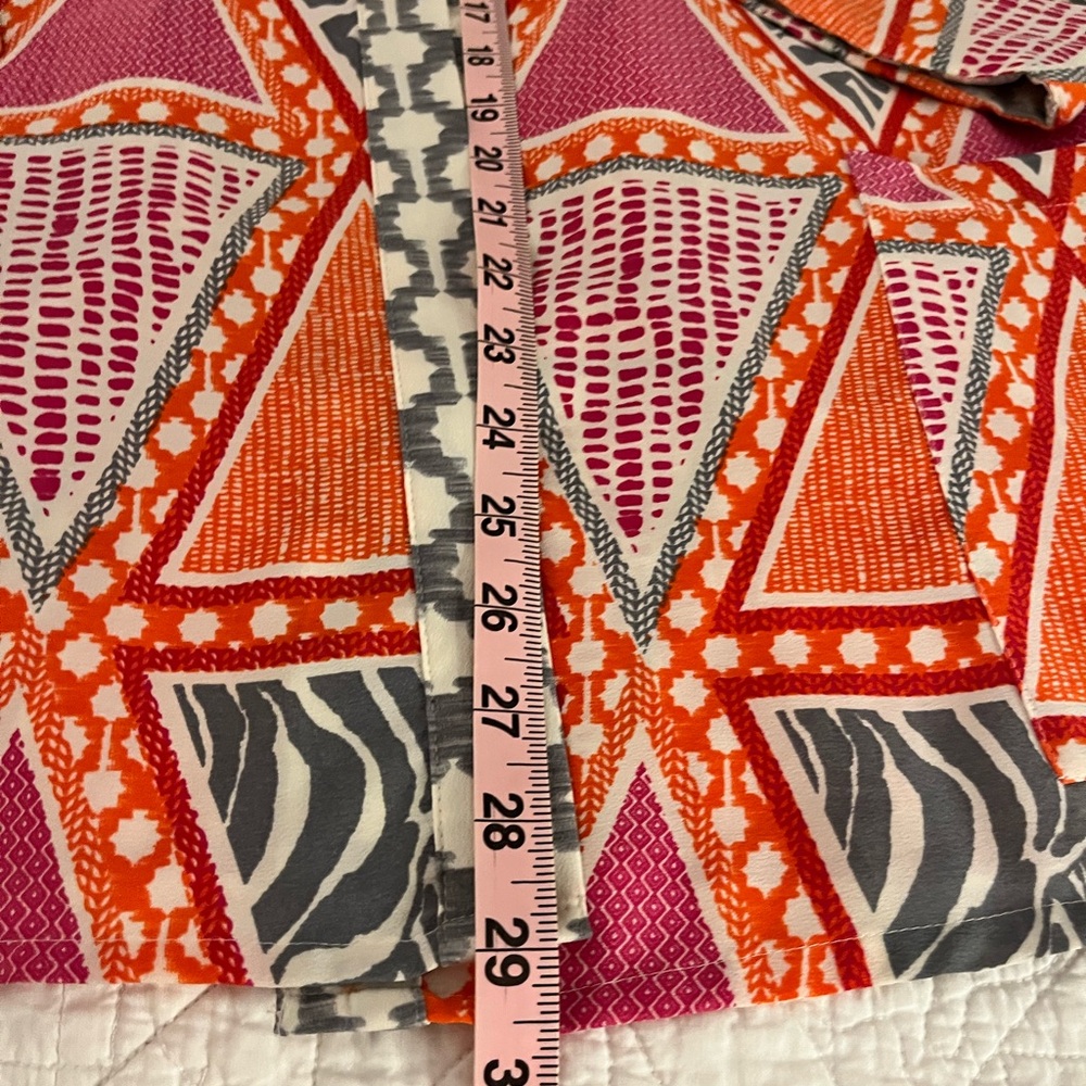 Geometric Patterned Tunic - Picture 4 of 10